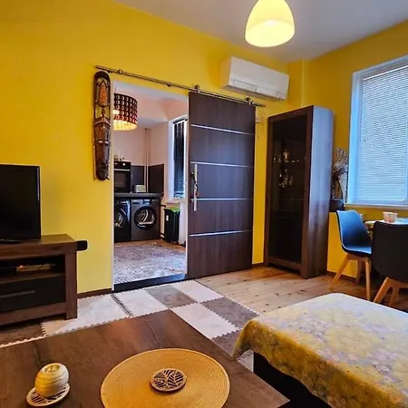 Cozy Spot At The Heart Of